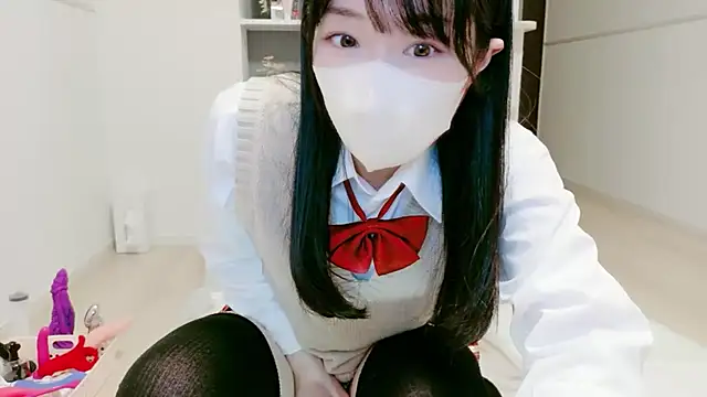 IORio2 online show from November 18, 2025, 5:49 pm