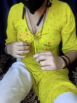 Snapshot of kaveerpooja947 chatting on October 30, 2025, 4:37 pm kaveerpooja947 online show from October 30, 2025, 4:37 pm