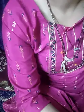 Snapshot of kaveerpooja947 chatting on October 26, 2025, 4:51 pm kaveerpooja947 online show from October 26, 2025, 4:51 pm