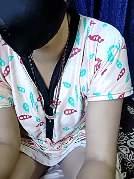 Snapshot of kaveerpooja947 chatting on November 3, 2025, 4:43 pm kaveerpooja947 online show from November 3, 2025, 4:43 pm