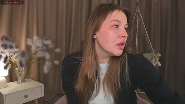 Colleen Blake online show from November 12, 2025, 9:24 am