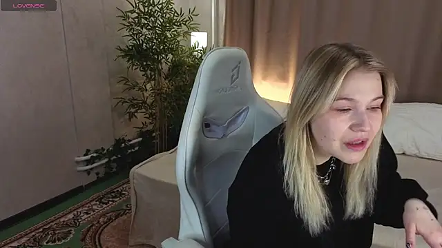 Colleen Blake online show from April 7, 2026, 5:04 pm