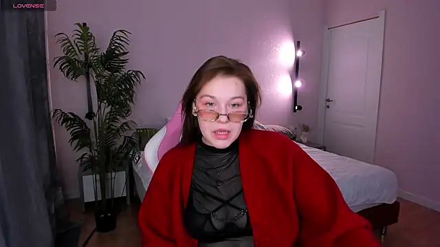 Colleen Blake online show from December 2, 2025, 4:52 pm