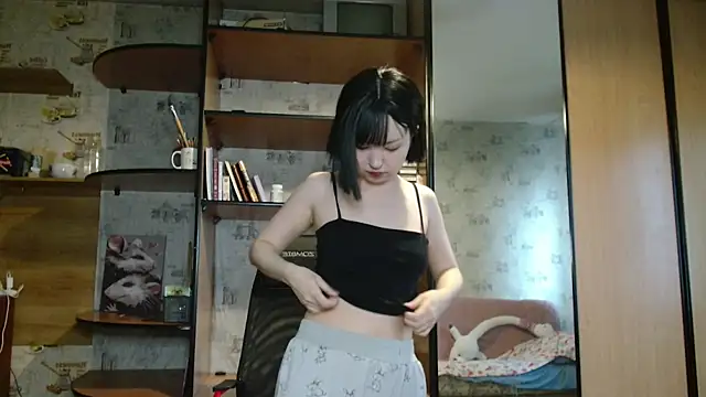 Snapshot of lalallalalaa- chatting on July 10, 2026, 1:11 pm lalallalalaa- online show from July 10, 2026, 1:11 pm