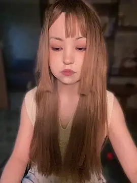 lalallalalaa- online show from April 23, 2026, 1:24 pm