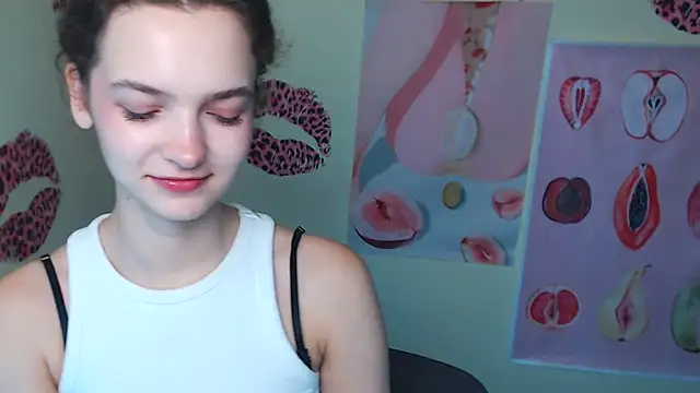 Snapshot of _SusieSu_ chatting on December 1, 2025, 1:12 pm SusieSu online show from December 1, 2025, 1:12 pm