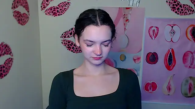  SusieSu  online show from December 23, 2025, 7:18 am