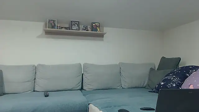 Ingerasul833 online show from October 27, 2025, 5:03 pm