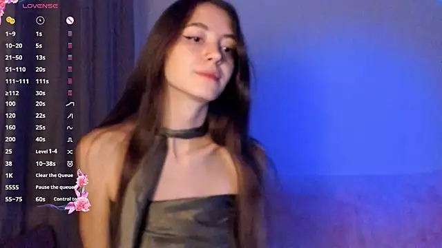 EvaBradley online show from September 13, 2025, 6:08 pm