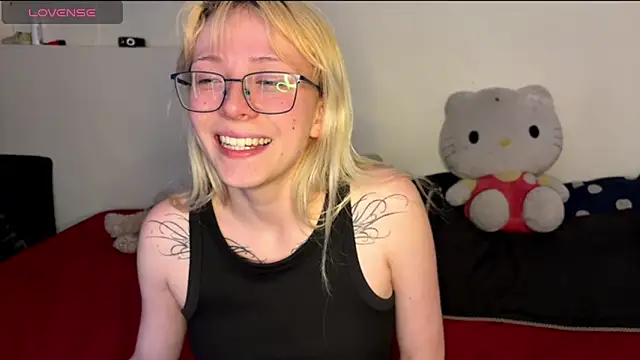 Cloe five online show from November 5, 2025, 11:19 pm