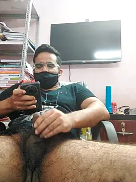 PatelBond online show from November 7, 2025, 11:08 pm