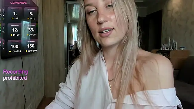 lady Nati online show from May 14, 2026, 1:52 pm