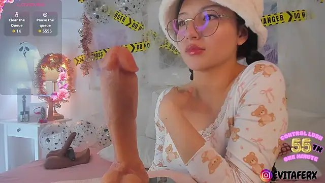 Eva depp online show from October 28, 2025, 5:34 pm