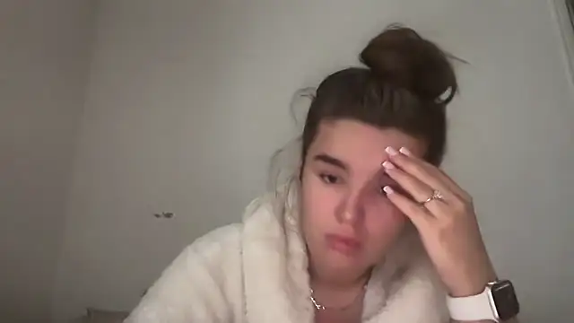 Snapshot of maisiesmithx chatting on October 31, 2025, 11:29 am maisiesmithx online show from October 31, 2025, 11:29 am