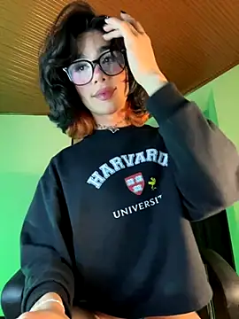 Snapshot of sue___0 chatting on September 19, 2025, 6:28 am sue 0 online show from September 19, 2025, 6:28 am