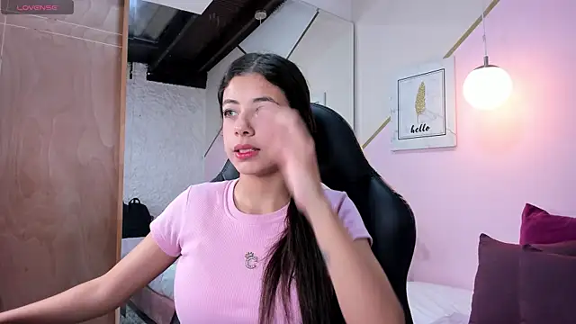 coraltaylor online show from December 19, 2024, 10:42 pm