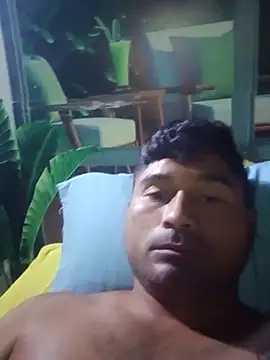 Snapshot of Diogo100 chatting on November 5, 2025, 4:59 am Diogo100 online show from November 5, 2025, 4:59 am