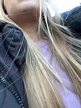 Snapshot of mur_girl chatting on March 15, 2025, 10:46 am mur girl online show from March 15, 2025, 10:46 am