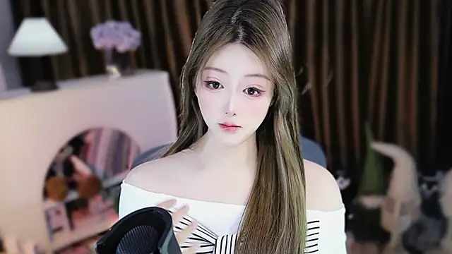 Arwyn-rr online show from March 24, 2026, 12:49 pm