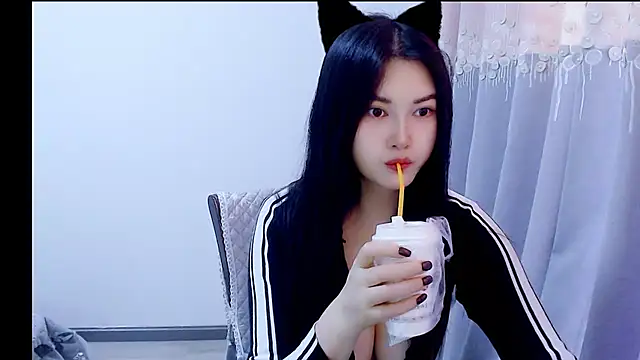 Snapshot of Little-sweet chatting on November 9, 2025, 1:09 am Little-sweet online show from November 9, 2025, 1:09 am