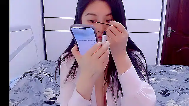 Snapshot of Little-sweet chatting on November 15, 2025, 12:25 am Little-sweet online show from November 15, 2025, 12:25 am