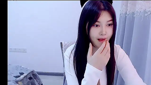 Snapshot of Little-sweet chatting on November 3, 2025, 1:22 am Little-sweet online show from November 3, 2025, 1:22 am