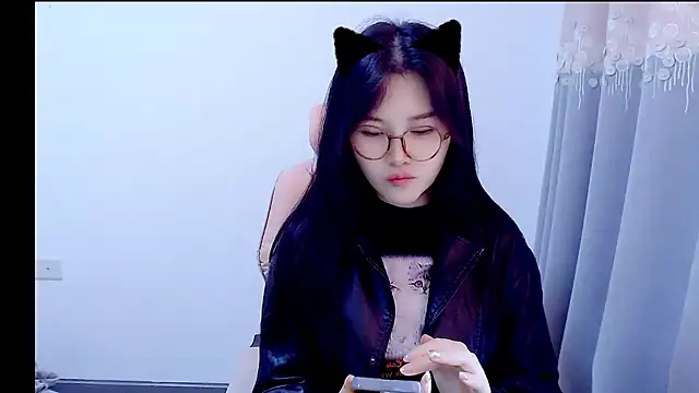 Snapshot of Little-sweet chatting on October 22, 2025, 6:35 am Little-sweet online show from October 22, 2025, 6:35 am