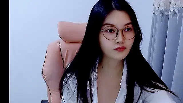 Snapshot of Little-sweet chatting on October 27, 2025, 11:05 pm Little-sweet online show from October 27, 2025, 11:05 pm