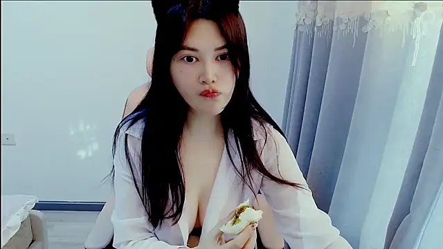 Snapshot of Little-sweet chatting on December 1, 2025, 1:17 am Little-sweet online show from December 1, 2025, 1:17 am