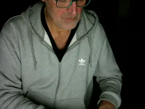 Snapshot of Traumsommer2 chatting on December 13, 2024, 6:16 pm Traumsommer2 online show from December 13, 2024, 6:16 pm