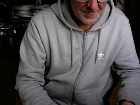 Snapshot of Traumsommer2 chatting on December 11, 2024, 11:19 am Traumsommer2 online show from December 11, 2024, 11:19 am
