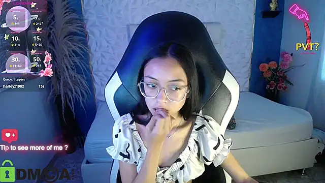 Snapshot of NathaliaSweet_11 chatting on February 10, 2025, 5:19 pm NathaliaSweet 11 online show from February 10, 2025, 5:19 pm