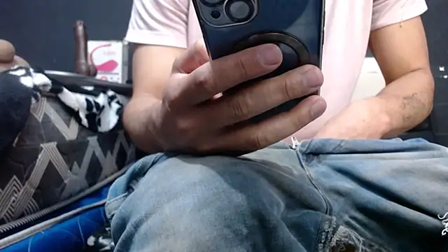 Snapshot of ethasteban27 chatting on November 13, 2025, 11:14 am ethasteban27 online show from November 13, 2025, 11:14 am