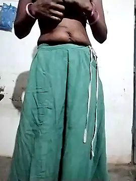 Snapshot of MAAYRA0809 chatting on February 3, 2025, 2:14 am MAAYRA0809 online show from February 3, 2025, 2:14 am