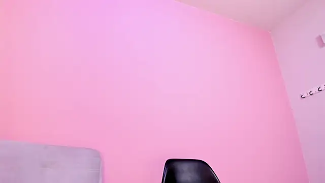 Snapshot of lupeebony chatting on November 14, 2025, 7:39 pm lupeebony online show from November 14, 2025, 7:39 pm