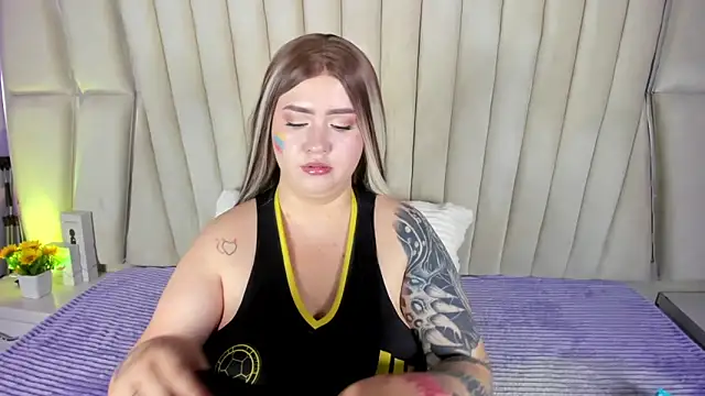 Snapshot of Victoria_Rossy chatting on June 17, 2026, 9:47 pm Victoria Rossy online show from June 17, 2026, 9:47 pm