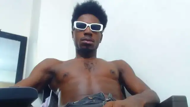 Snapshot of jaycolinss chatting on October 15, 2025, 12:46 pm jaycolinss online show from October 15, 2025, 12:46 pm