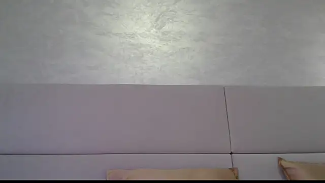 Snapshot of MiaRie chatting on November 28, 2025, 4:23 am MiaRie online show from November 28, 2025, 4:23 am