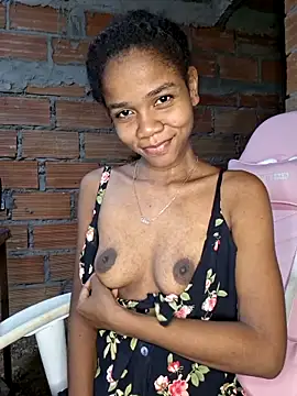 Snapshot of Luciia_cute chatting on September 19, 2025, 12:25 am Luciia cute online show from September 19, 2025, 12:25 am