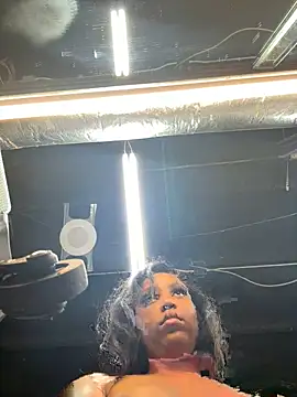 Snapshot of Jayhoney25 chatting on December 7, 2024, 12:25 am Jayhoney25 online show from December 7, 2024, 12:25 am