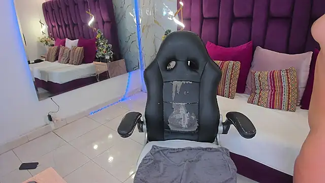 Snapshot of ela_beli chatting on November 27, 2025, 11:38 pm ela beli online show from November 27, 2025, 11:38 pm