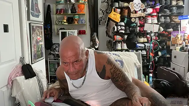 joeytatts66 online show from February 22, 2026, 2:58 am