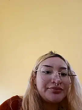 Snapshot of sadnessgyall chatting on February 16, 2025, 3:04 am sadnessgyall online show from February 16, 2025, 3:04 am