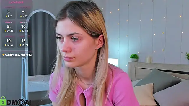 Snapshot of Cherry_Price chatting on November 11, 2025, 12:27 am Cherry Price online show from November 11, 2025, 12:27 am