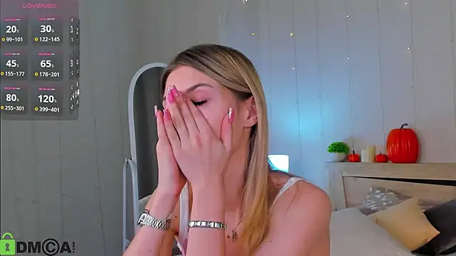 Snapshot of Cherry_Price chatting on October 30, 2025, 12:09 am Cherry Price online show from October 30, 2025, 12:09 am