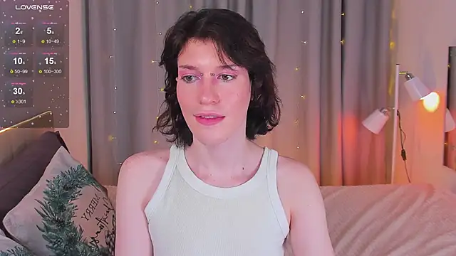 Snapshot of Kolette_Gray chatting on January 15, 2025, 7:34 pm Kolette Gray online show from January 15, 2025, 7:34 pm