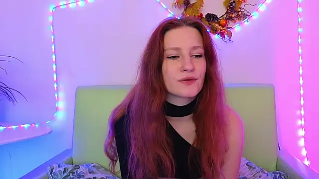 Snapshot of Nika_Shape chatting on December 6, 2024, 2:22 pm Nika Shape online show from December 6, 2024, 2:22 pm