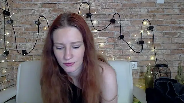 Snapshot of Nika_Shape chatting on December 7, 2024, 9:33 am Nika Shape online show from December 7, 2024, 9:33 am