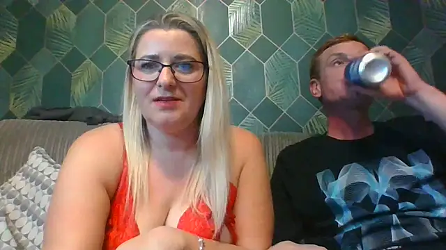 SweetXCandyX online show from November 28, 2025, 7:25 pm