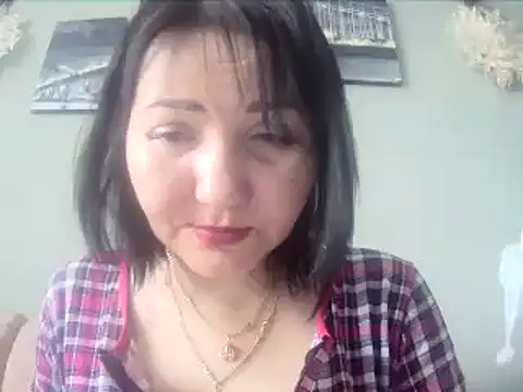 ClaireSunset online show from March 4, 2025, 11:40 am